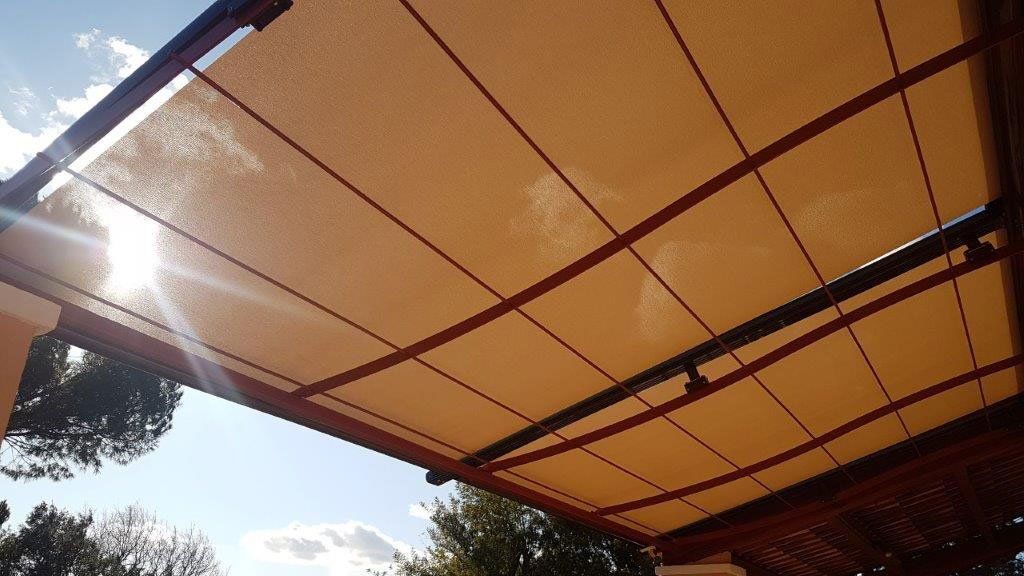 Des stores extérieurs pour protéger efficacement des rayons du soleil à Cavalaire-sur-Mer